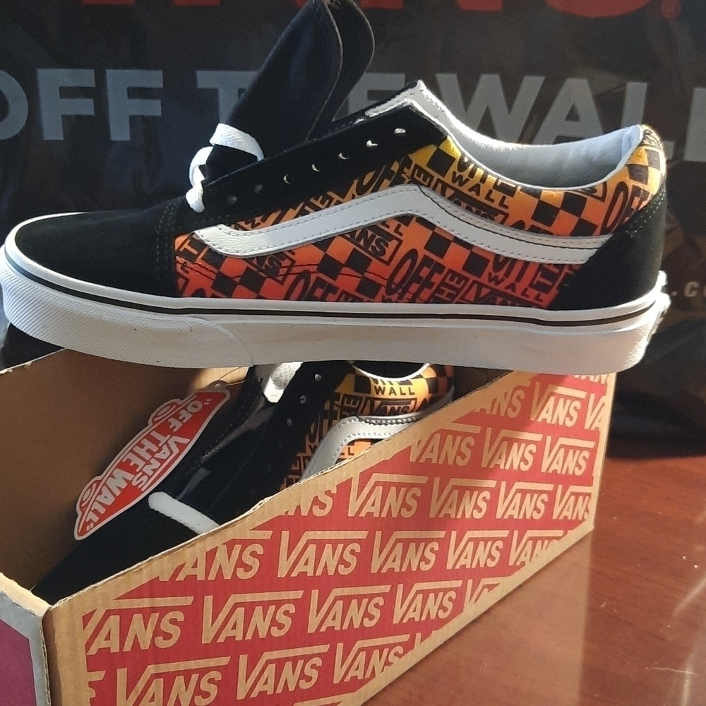 Vans Old Skool Flame Sneakers  🔥NWT